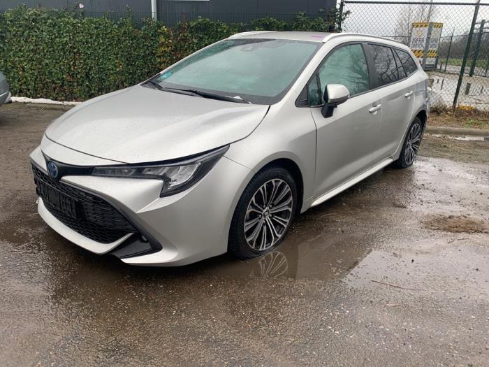 Toyota Corolla Touring Sport 1.8 16V Hybrid Sloopvoertuig (2020, Grijs)