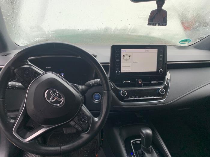 Toyota Corolla Touring Sport 1.8 16V Hybrid Sloopvoertuig (2020, Grijs)