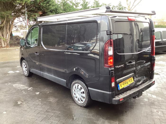 Renault Trafic 1.6 dCi 95 Schadevoertuig (2018, Graniet)