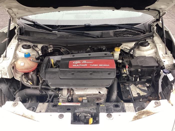 Alfa Romeo Giulietta 1.4 TB 16V MultiAir Sloopvoertuig (2012, Wit)