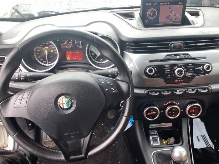 Alfa Romeo Giulietta 1.4 TB 16V MultiAir Sloopvoertuig (2012, Wit)