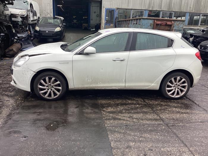 Alfa Romeo Giulietta 1.4 TB 16V MultiAir Sloopvoertuig (2012, Wit)