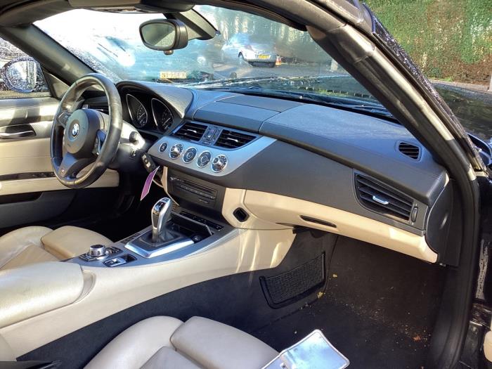 BMW Z4 Roadster sDrive 20i 2.0 16V Schadevoertuig (2014, Zwart)