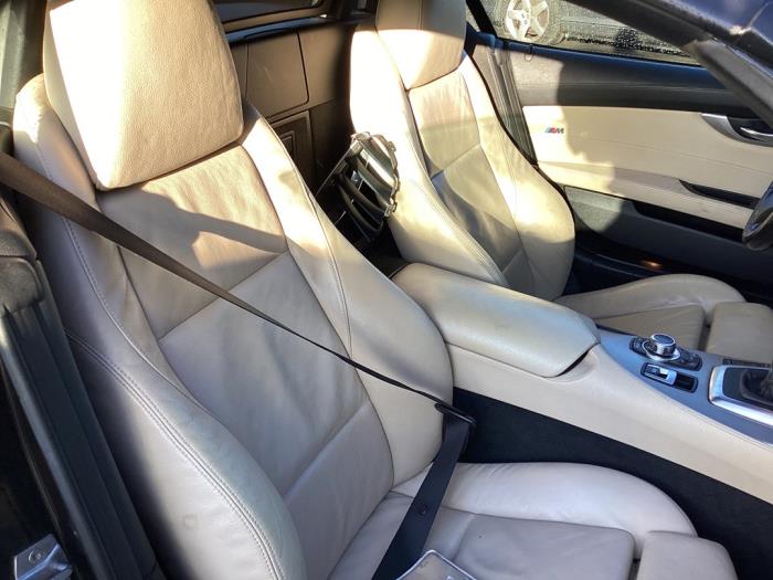 BMW Z4 Roadster sDrive 20i 2.0 16V Schadevoertuig (2014, Zwart)