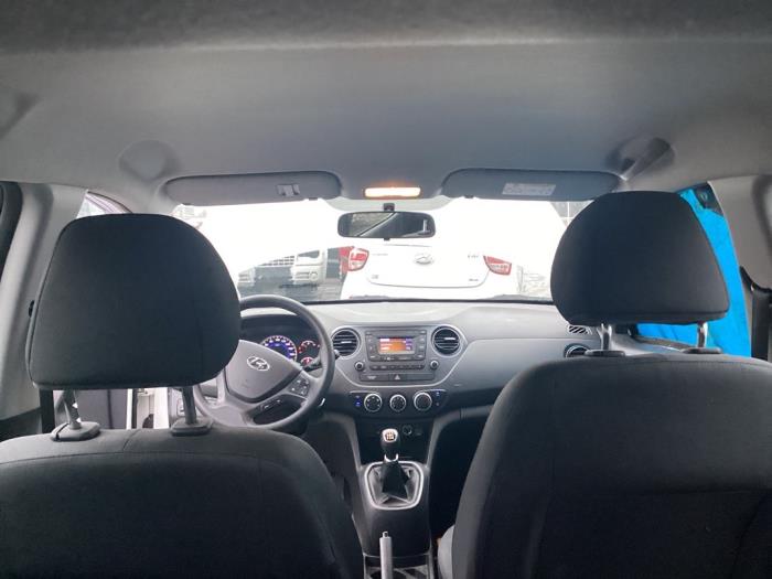 Hyundai i10 1.0 12V Sloopvoertuig (2018, Wit)