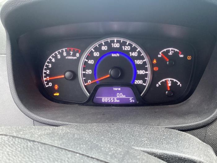 Hyundai i10 1.0 12V Sloopvoertuig (2018, Wit)