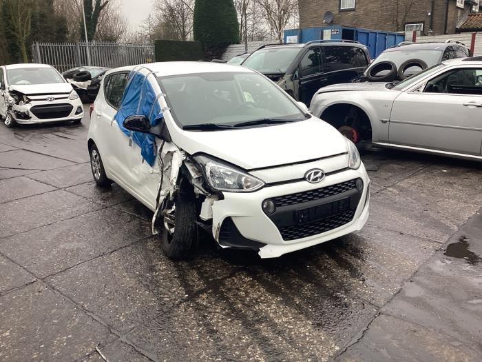 Hyundai i10 1.0 12V Sloopvoertuig (2018, Wit)