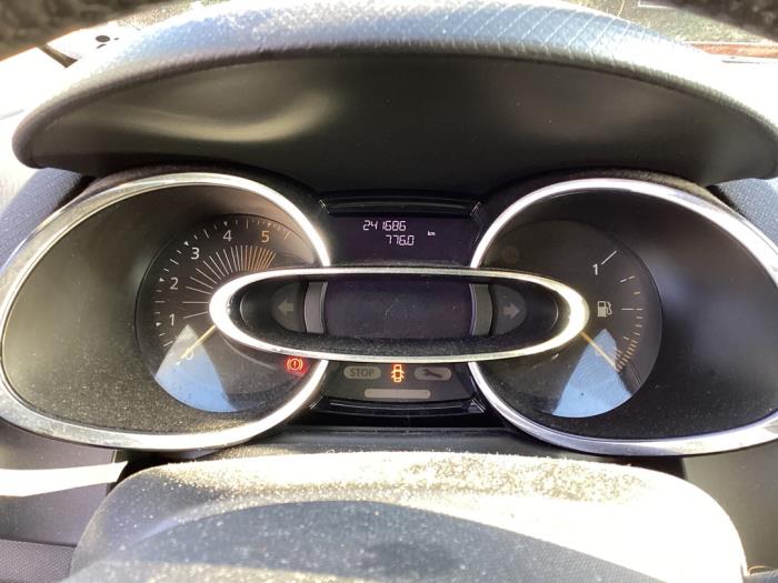 Renault Clio IV 1.5 Energy dCi 90 FAP Schadevoertuig (2013, Rood)