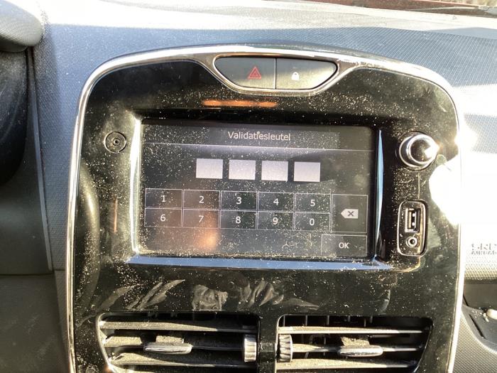 Renault Clio IV 1.5 Energy dCi 90 FAP Schadevoertuig (2013, Rood)