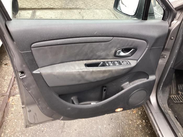 Renault Scénic III 2.0 16V CVT Sloopvoertuig (2010, Grijs)