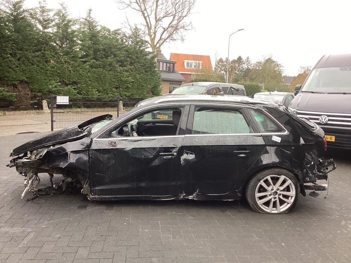 Audi A3 Sportback 1.5 TFSI 16V Sloopvoertuig (2020, Zwart)