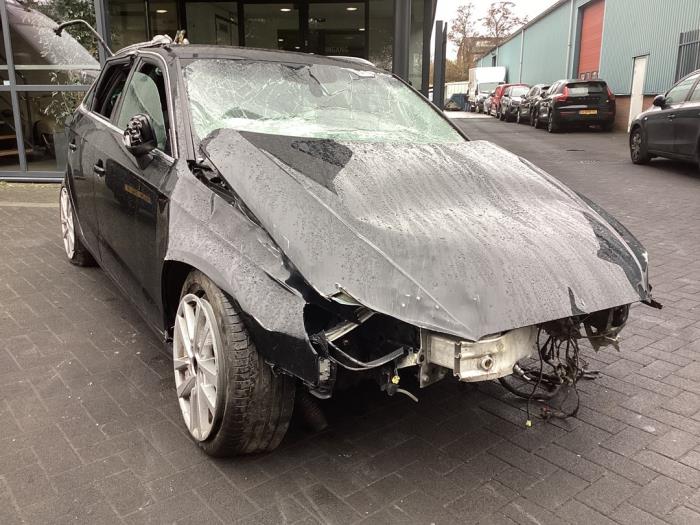 Audi A3 Sportback 1.5 TFSI 16V Sloopvoertuig (2020, Zwart)