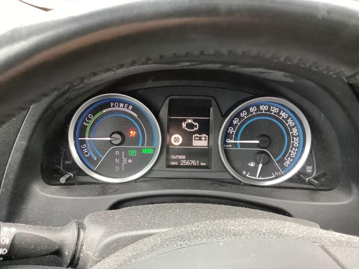 Toyota Auris Touring Sports 1.8 16V Hybrid Schadevoertuig (2014, Grijs)