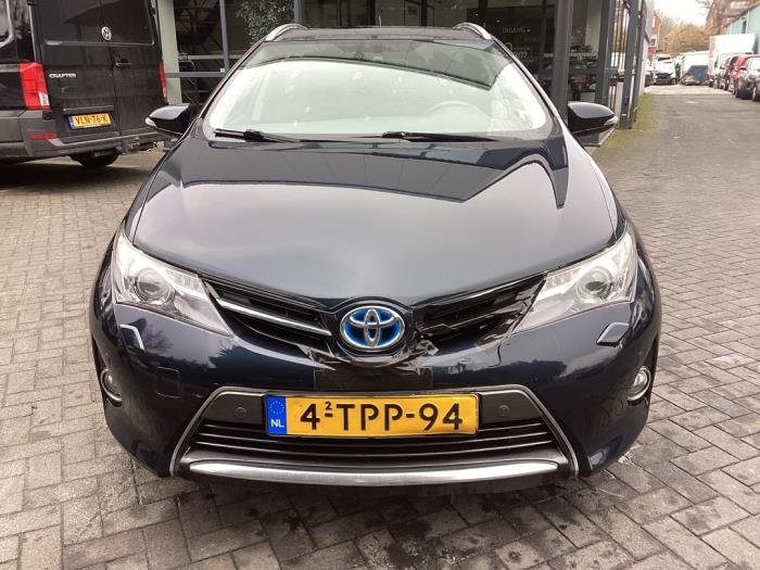 Toyota Auris Touring Sports 1.8 16V Hybrid Schadevoertuig (2014, Grijs)