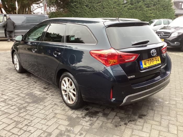 Toyota Auris Touring Sports 1.8 16V Hybrid Schadevoertuig (2014, Grijs)