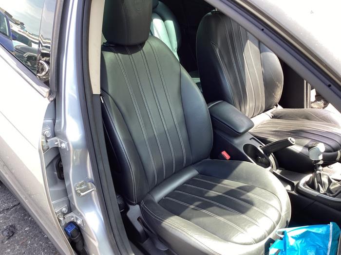 Lancia Delta 1.4 T-Jet 16V 150 Sloopvoertuig (2010, Grijs)