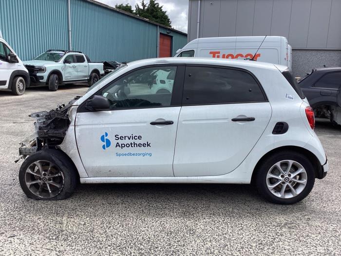 Smart Forfour 1.0 12V Sloopvoertuig (2018, Wit)