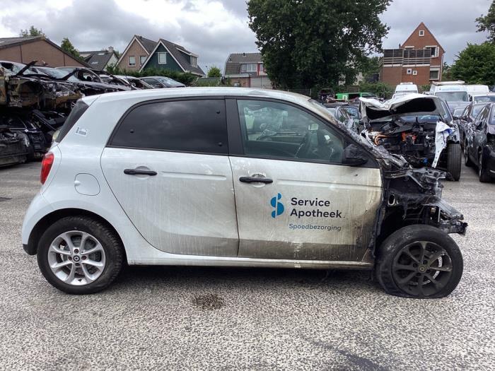 Smart Forfour 1.0 12V Sloopvoertuig (2018, Wit)