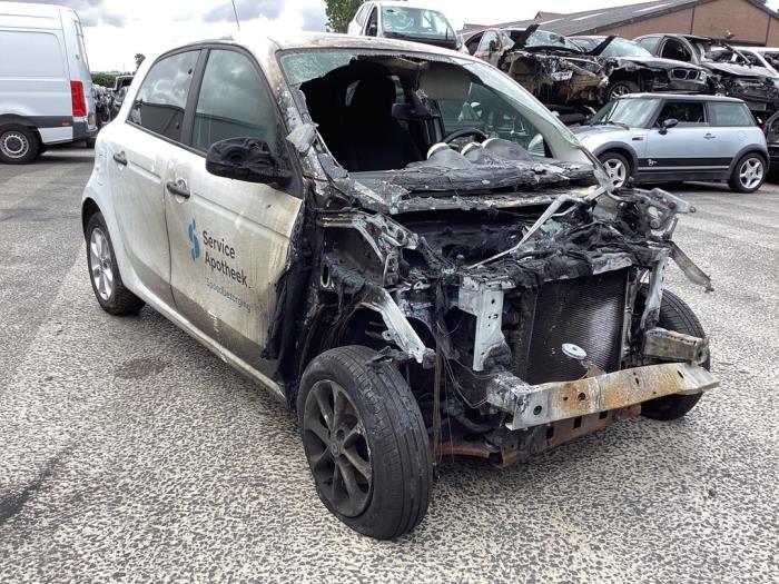 Smart Forfour 1.0 12V Sloopvoertuig (2018, Wit)