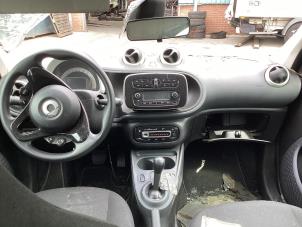 Smart Forfour 1.0 12V Sloopvoertuig (2018, Wit)