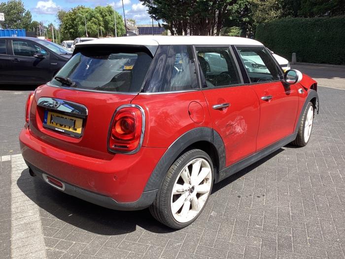 Mini Mini 1.5 12V Cooper Schadevoertuig (2016, Rood)