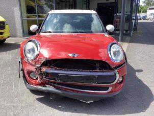 Mini Mini 1.5 12V Cooper Schadevoertuig (2016, Rood)