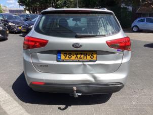 Kia Cee'd Sportswagon 1.6 GDI 16V Schadevoertuig (2012, Grijs)