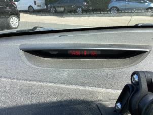 Kia Cee'd Sportswagon 1.6 GDI 16V Schadevoertuig (2012, Grijs)