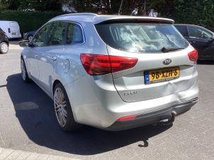 Kia Cee'd Sportswagon 1.6 GDI 16V Schadevoertuig (2012, Grijs)