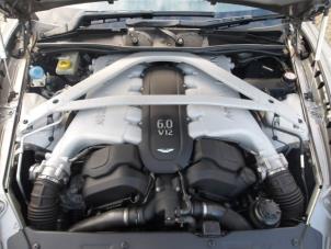 Aston Martin DB 9 Vantage 6.0 V12 48V Sloopvoertuig (2013, Zilvergrijs)