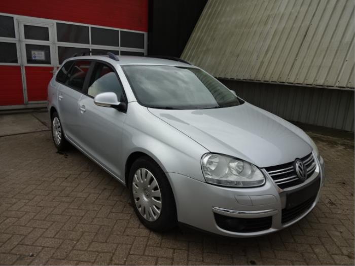 Volkswagen Golf 04- V1205