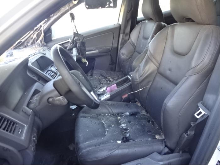 Volvo XC60 I 2.0 T5 16V Sloopvoertuig (2017, Wit)