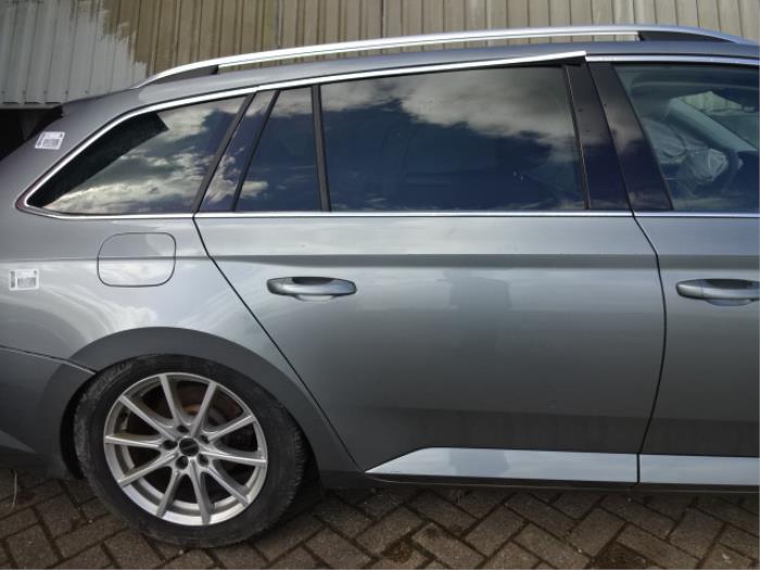Skoda Superb Combi 1.6 TDI Sloopvoertuig (2016, Grijs)