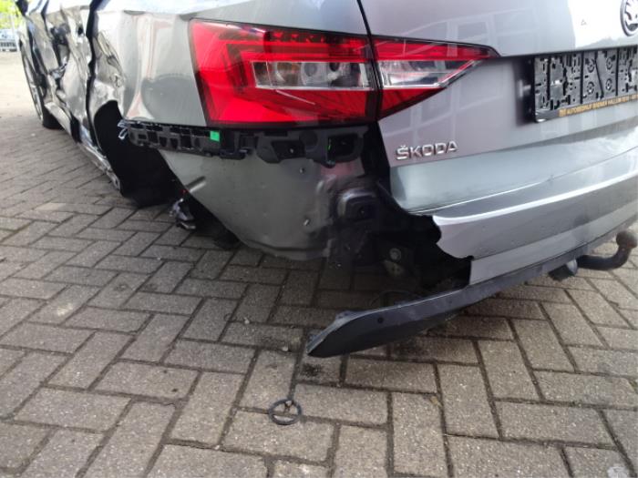 Skoda Superb Combi 1.6 TDI Sloopvoertuig (2016, Grijs)