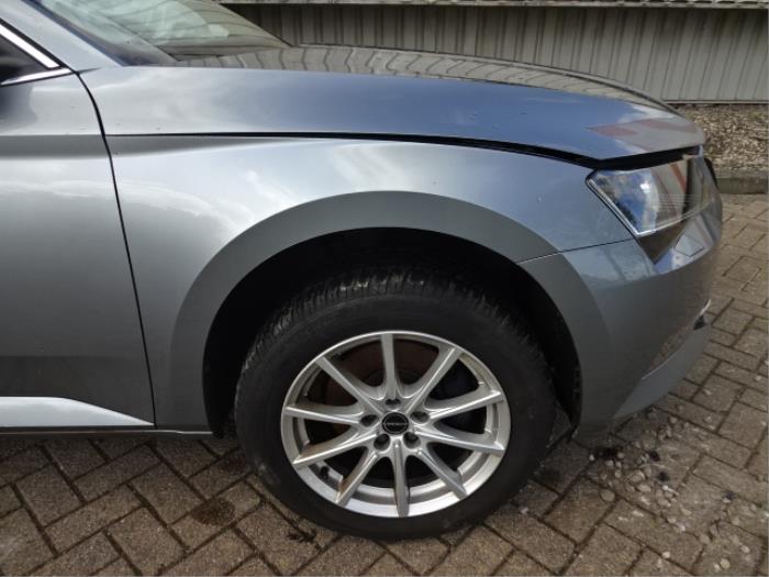 Skoda Superb Combi 1.6 TDI Sloopvoertuig (2016, Grijs)