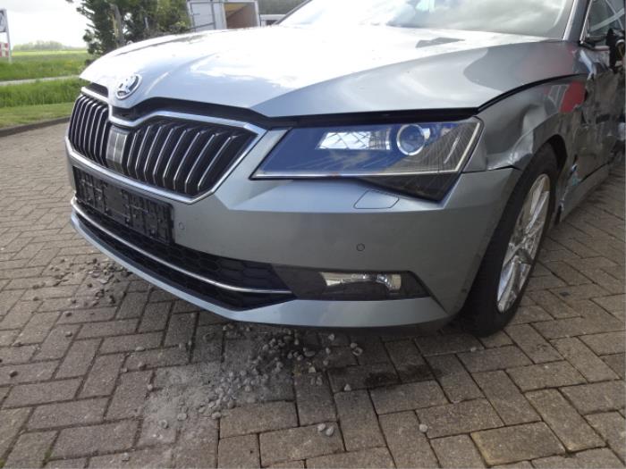 Skoda Superb Combi 1.6 TDI Sloopvoertuig (2016, Grijs)