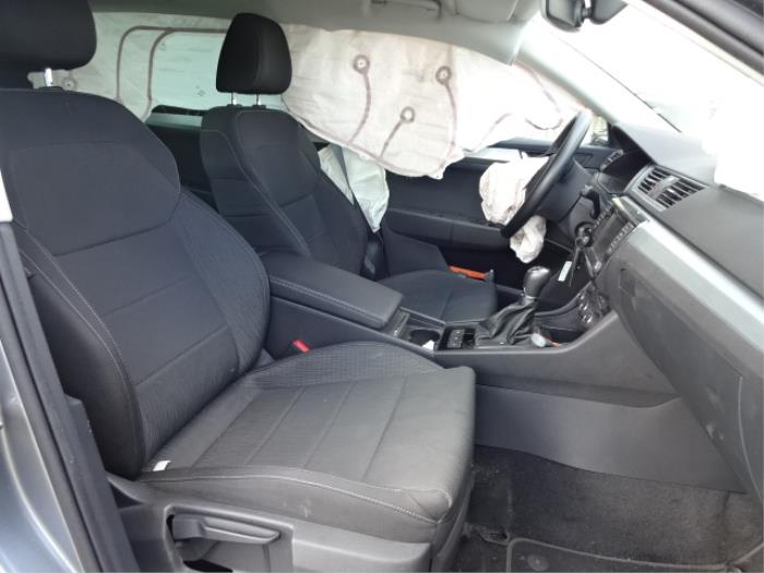 Skoda Superb Combi 1.6 TDI Sloopvoertuig (2016, Grijs)
