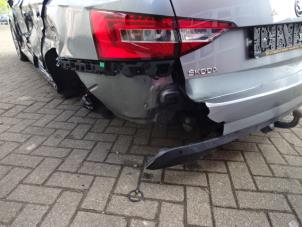 Skoda Superb Combi 1.6 TDI Sloopvoertuig (2016, Grijs)