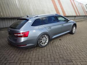 Skoda Superb Combi 1.6 TDI Sloopvoertuig (2016, Grijs)