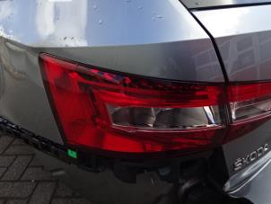 Skoda Superb Combi 1.6 TDI Sloopvoertuig (2016, Grijs)