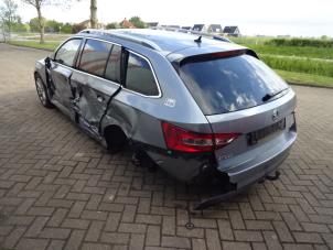 Skoda Superb Combi 1.6 TDI Sloopvoertuig (2016, Grijs)