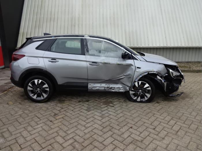 Opel Grandland 1.2 Turbo 12V Sloopvoertuig (2019, Grijs)