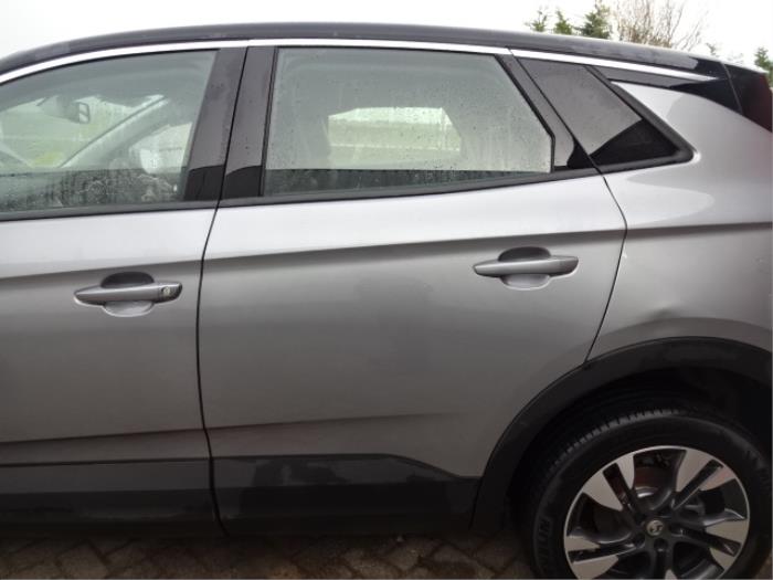 Opel Grandland 1.2 Turbo 12V Sloopvoertuig (2019, Grijs)