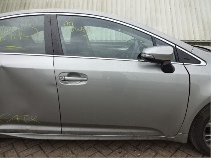 Toyota Avensis 1.8 16V VVT-i Sloopvoertuig (2018, Grijs)