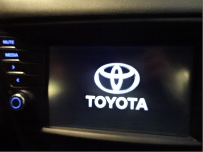 Toyota Avensis 1.8 16V VVT-i Sloopvoertuig (2018, Grijs)