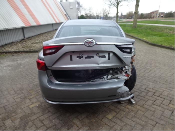 Toyota Avensis 1.8 16V VVT-i Sloopvoertuig (2018, Grijs)