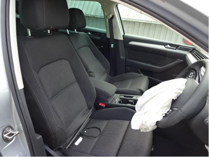 Volkswagen Passat Variant 2.0 TDI 16V 150 Sloopvoertuig (2019, Grijs)