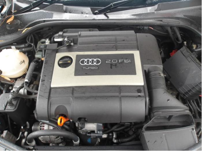Audi TT 2.0 TFSI 16V Sloopvoertuig (2008, Metallic, Zwart)