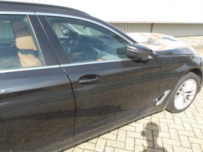 BMW 5 serie Touring 523d 2.0 TwinPower Turbo 16V Sloopvoertuig (2018, Grijs)