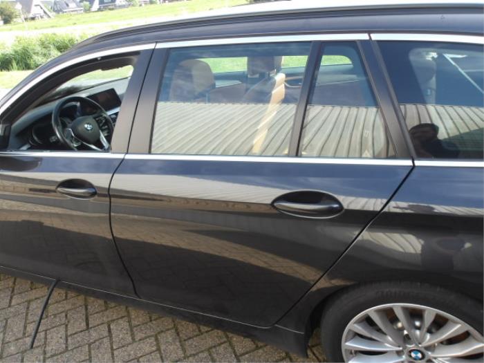 BMW 5 serie Touring 523d 2.0 TwinPower Turbo 16V Sloopvoertuig (2018, Grijs)